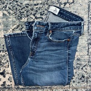 Mid-Rise Straight Abercrombie Jeans
